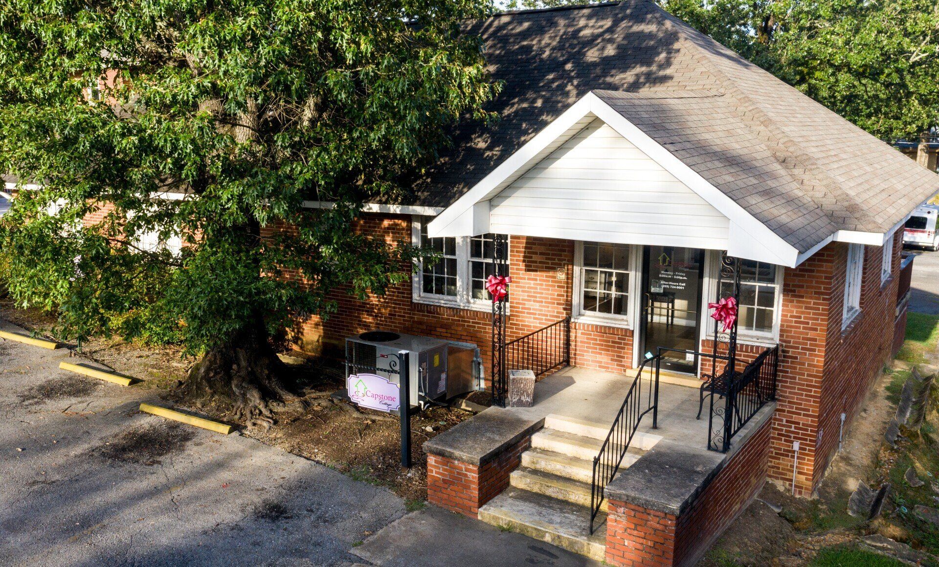 Capstone Cottage Health Center